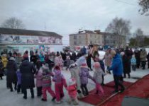 1 марта на площади Усть-Ницинского Дома культуры широко прошло празднование Масленицы.